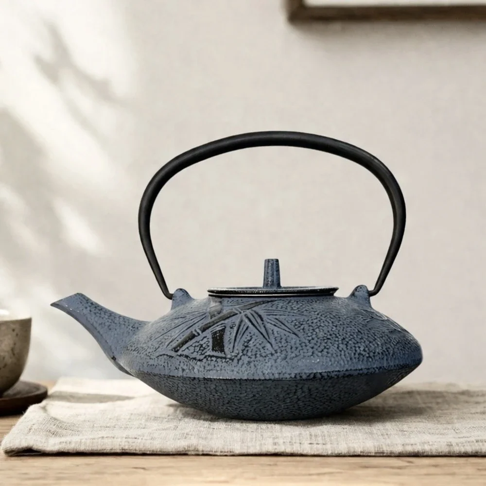 OLD DUTCH  Tetsubin Style Cast Iron Teapot w/ Stainless Infuser Blue Bamboo